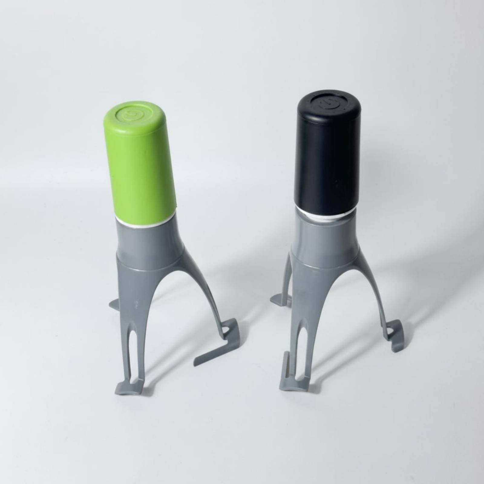 自動三角攪拌機 - ハンズフリー電動卵泡立て器＆キッチンミキ - Hand Mixer Electric のレビューと価格
